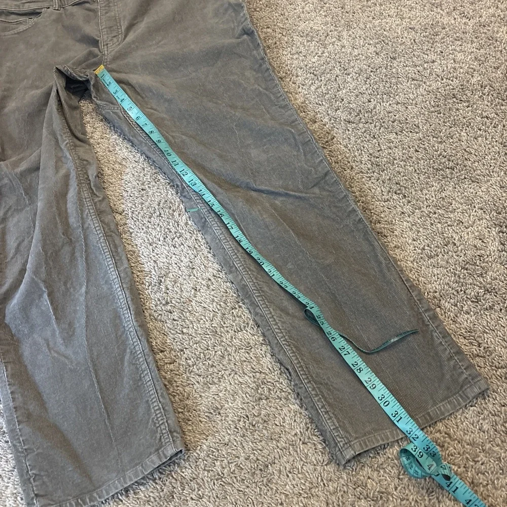 Duluth Trading Co. Men's Straight Leg Tan Corduroy Pants - 38x32 Standard Fit